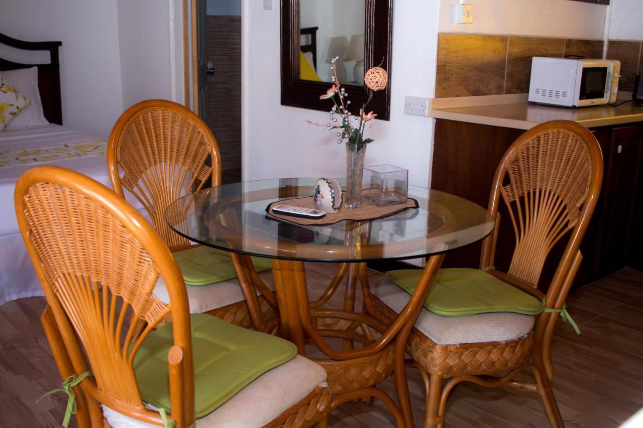 Kings Landing Hotel Cliftons Екстериор снимка