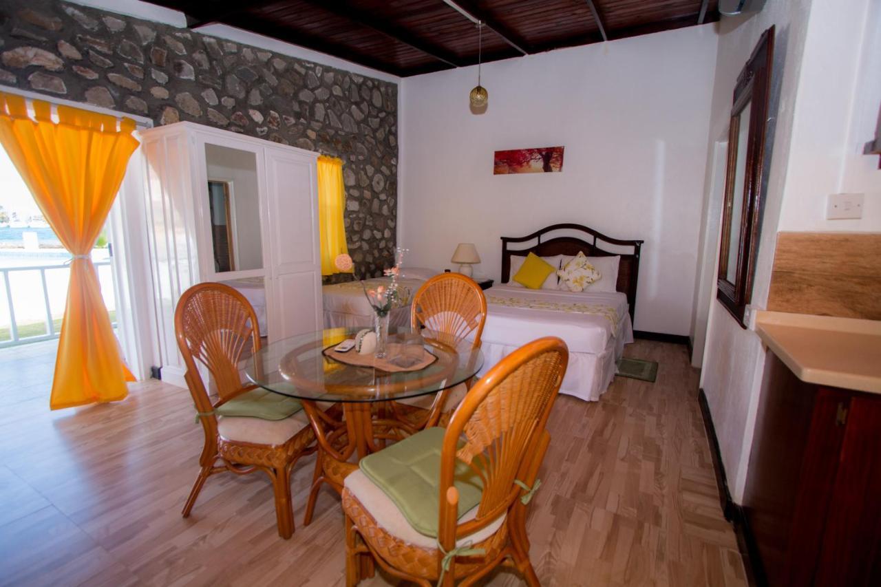 Kings Landing Hotel Cliftons Екстериор снимка