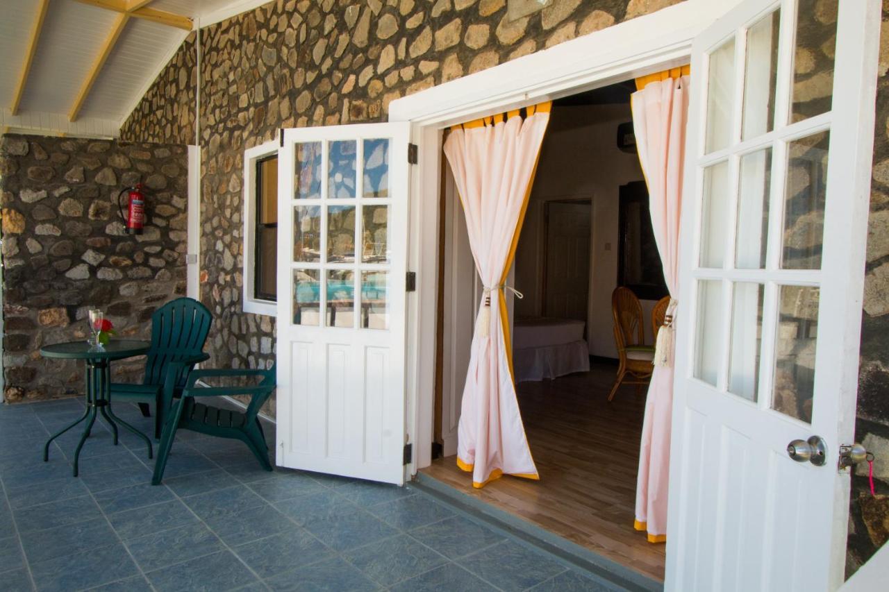 Kings Landing Hotel Cliftons Екстериор снимка